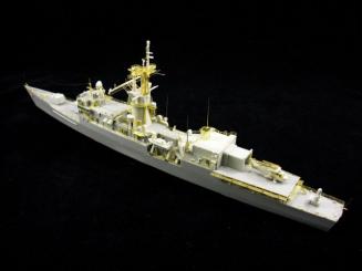1/350 USS Robert E. Peary FF-1073 