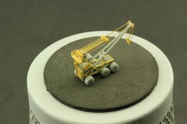 Heavy Lift Crane for Flight Deck (x2) 