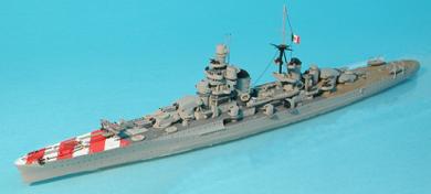 1/700 Italian Heavy Cruiser Trento 1942 